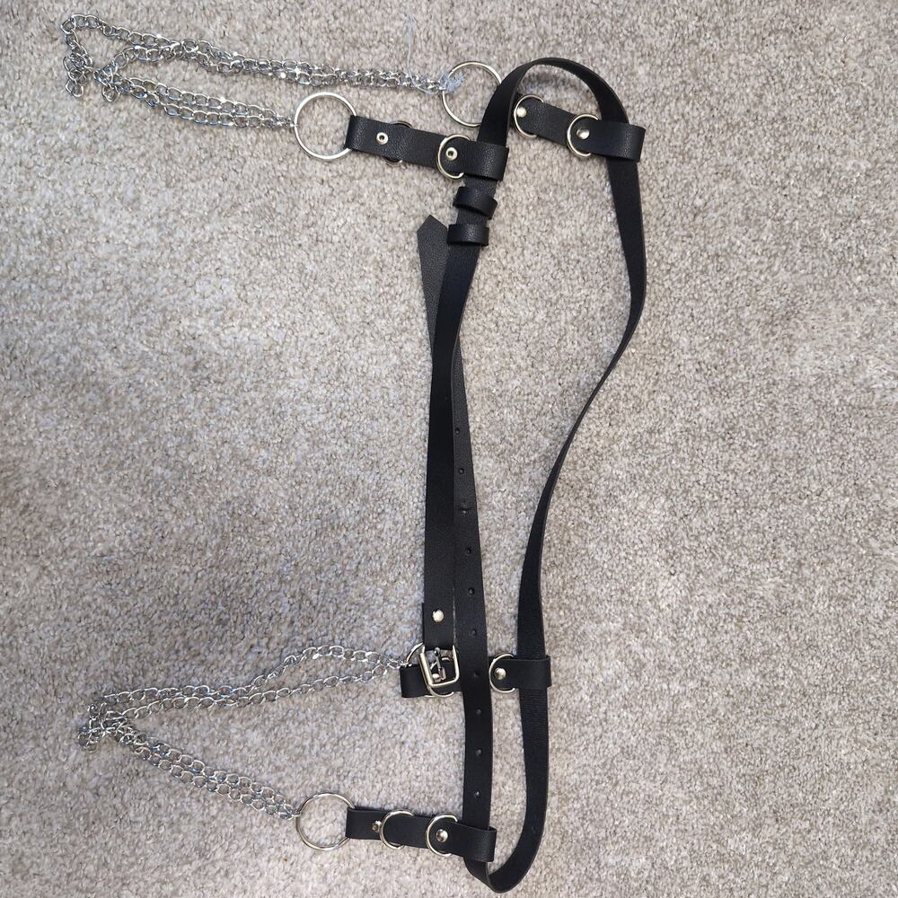 Gothic Black Faux Leather Chain Garter Belt Set - Picture 5 of 7